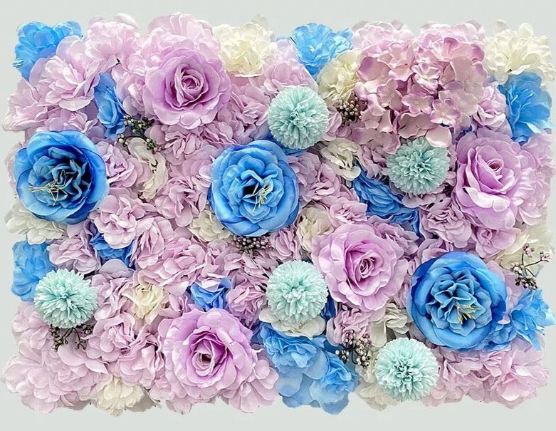 Mur végétal de fleurs bleu et mauve